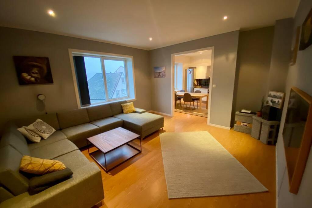 Nice And Central Apartment In Quiet Area Олесун Екстериор снимка